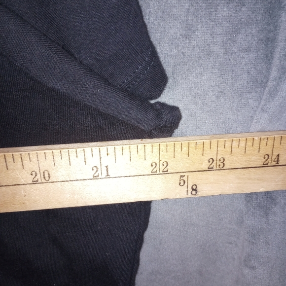 Torrid Black Skull With Christmas Lights T-Shirt Size 2X EUC P2P 22 In - Picture 6 of 6